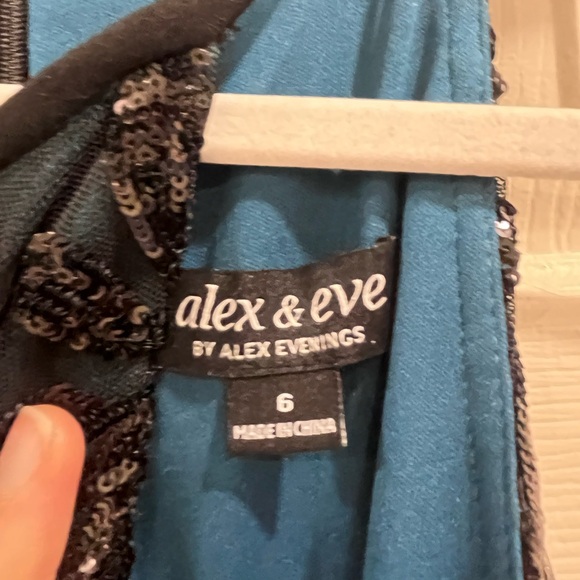 Teal Sequence dress. - Picture 6 of 6